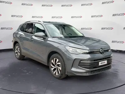 Volkswagen Tiguan 2.0 tdi Edition 150cv dsg del 2024 usata a Verona