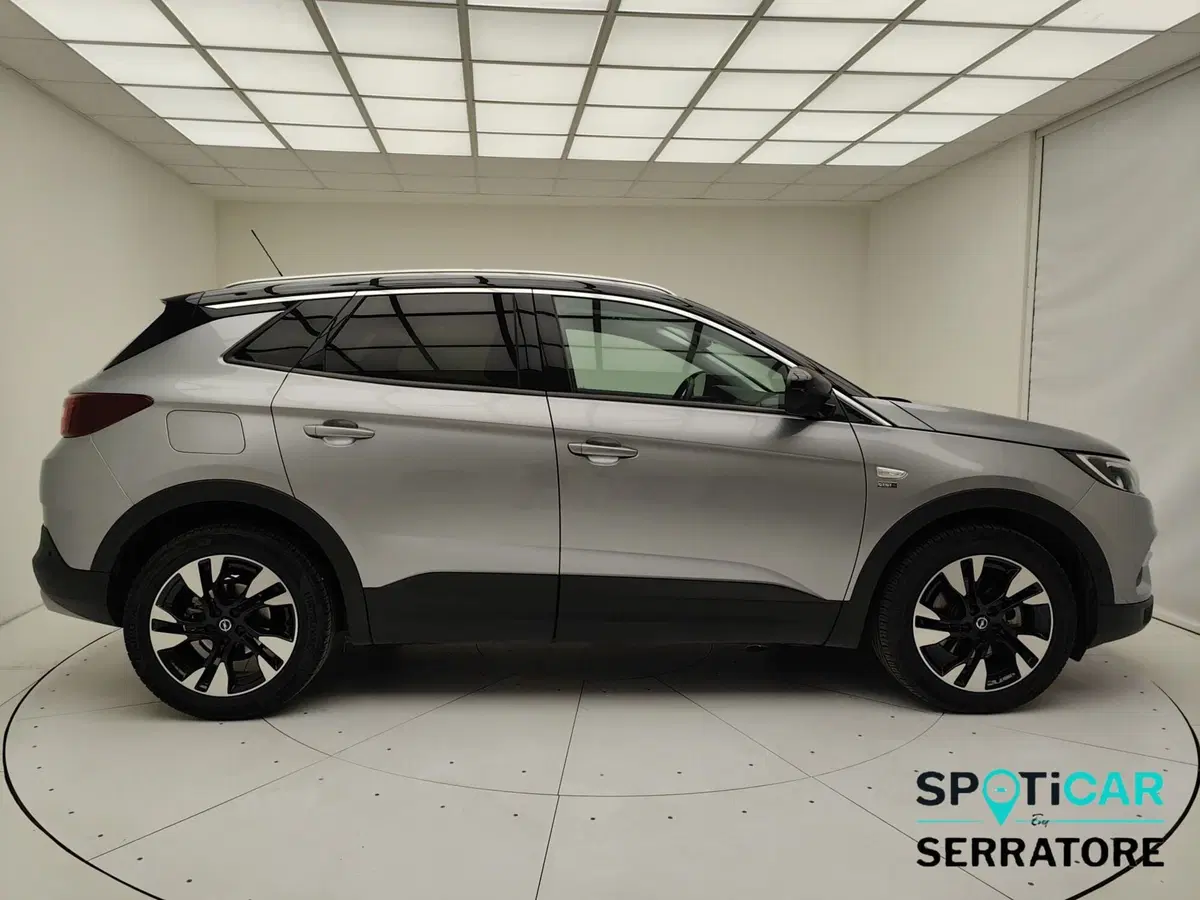 Opel Grandland X usata a Como (20)