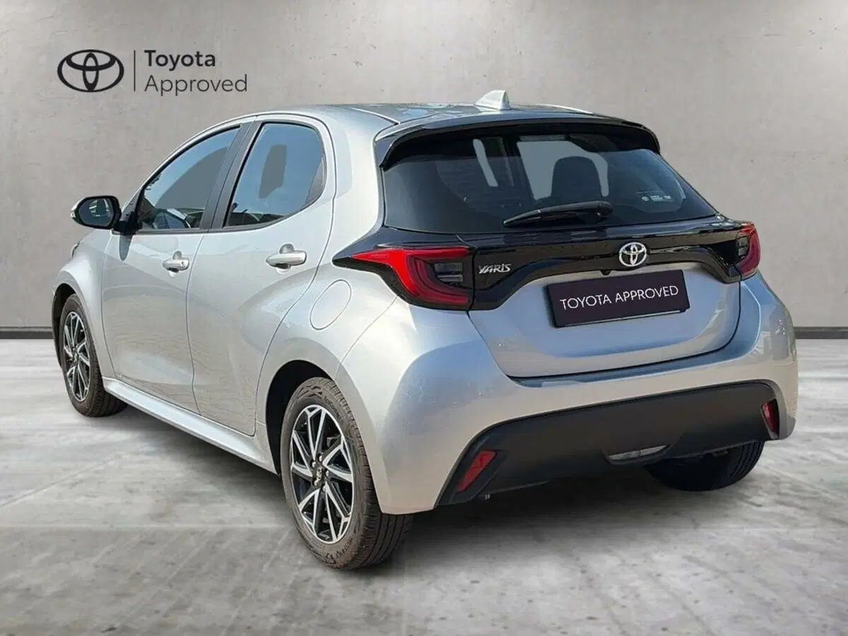 Toyota Yaris usata a Lecco (5)