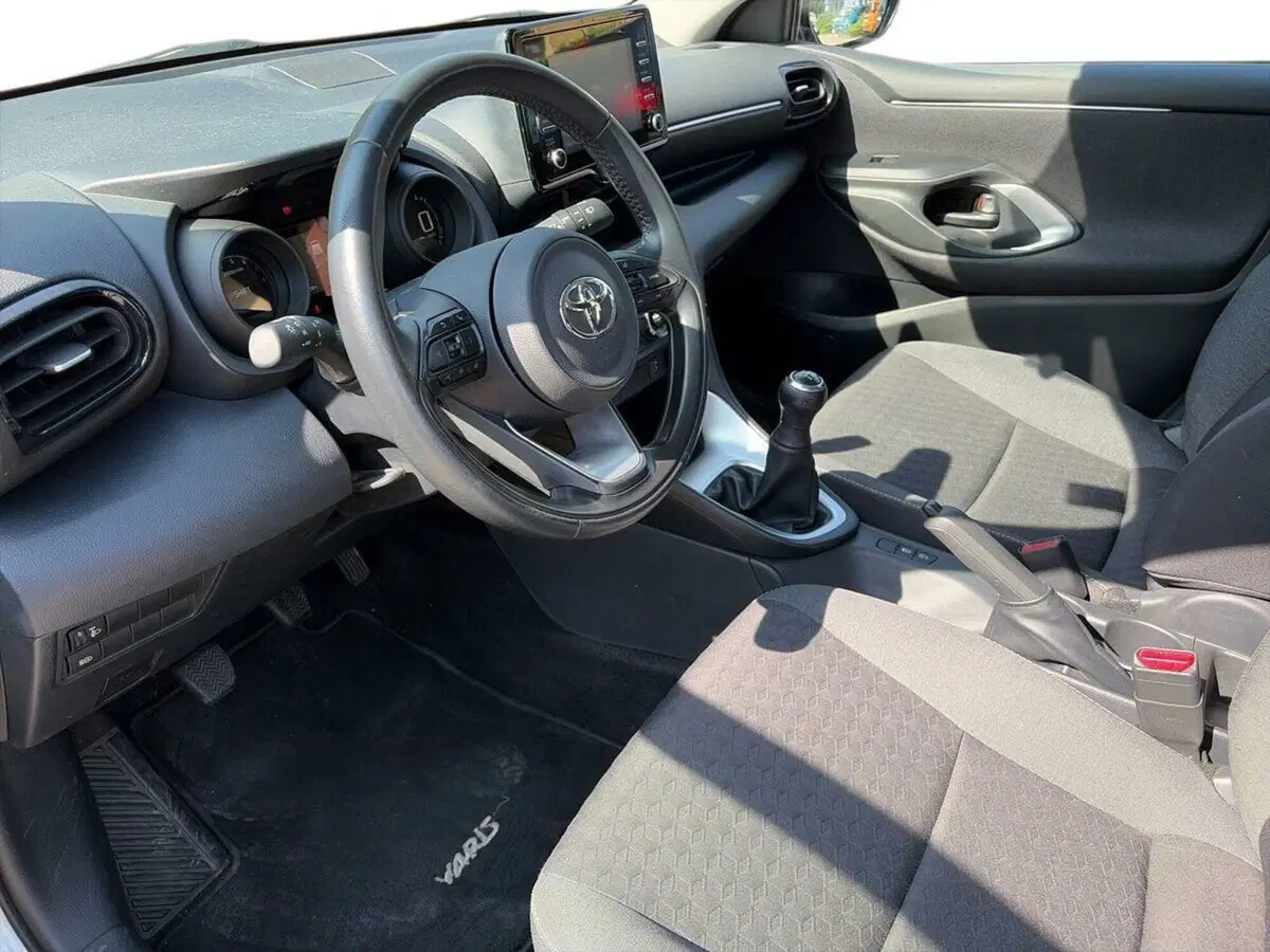 Toyota Yaris usata a Lecco (7)