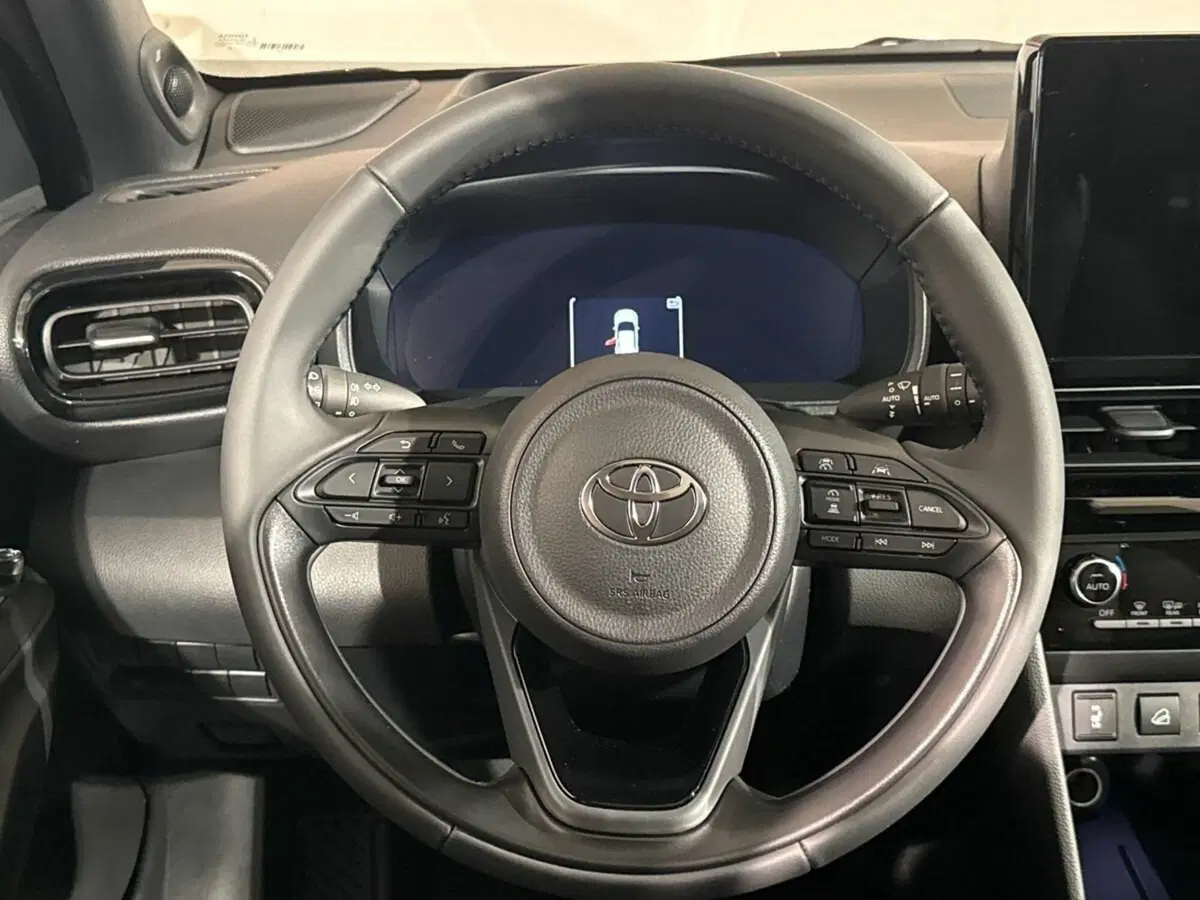 Toyota Yaris Cross usata a Sondrio (13)