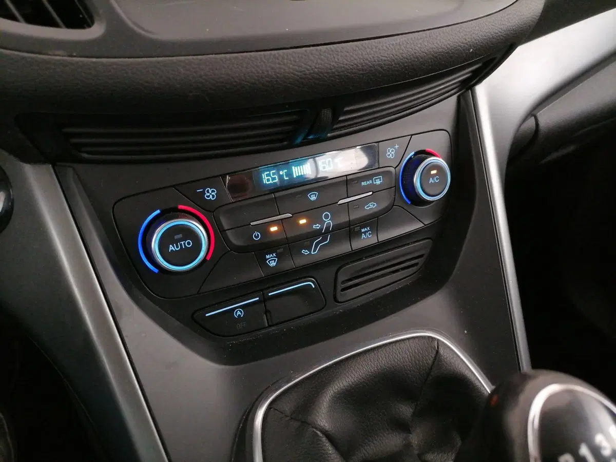 Ford Kuga usata a Roma (14)