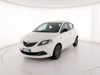 Lancia Ypsilon 1.0 FireFly 5 porte S&S Hybrid Ecochic Gold del 2022 usata a Roma