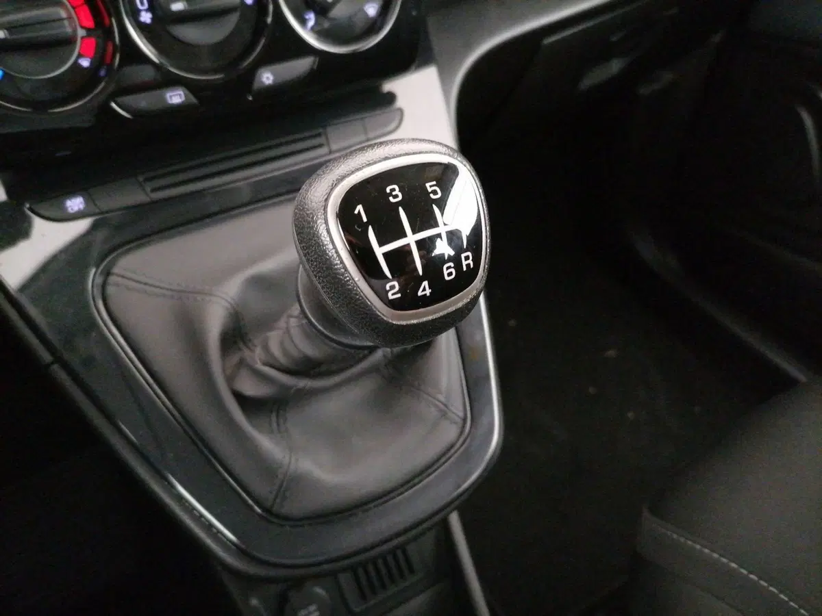 Lancia Ypsilon usata a Roma (13)