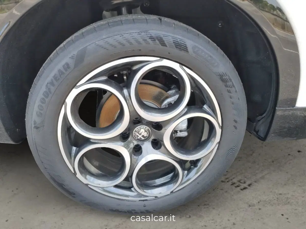 Alfa Romeo Tonale usata a Salerno (14)
