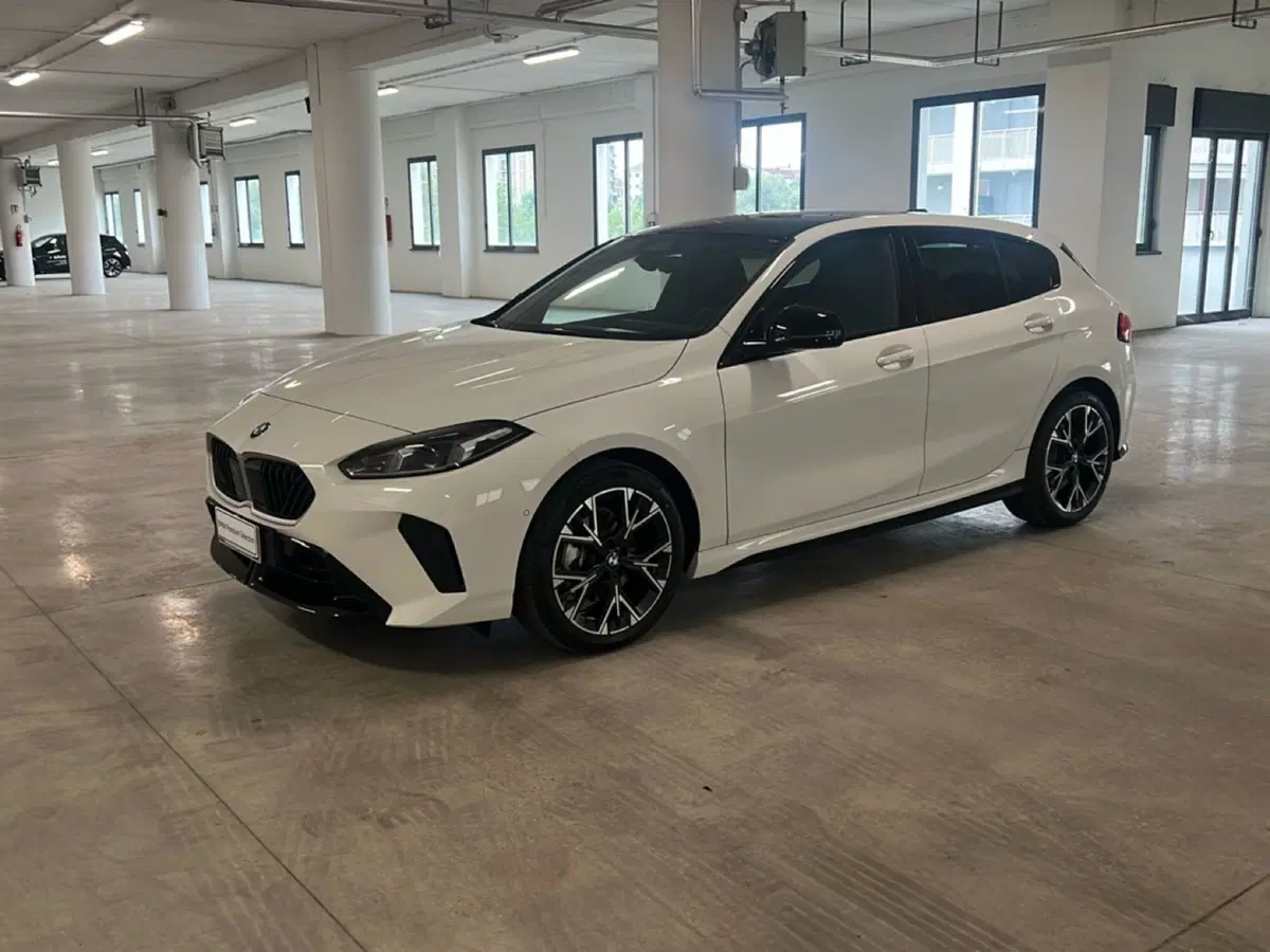 BMW Serie 1 nuova a Torino (3)