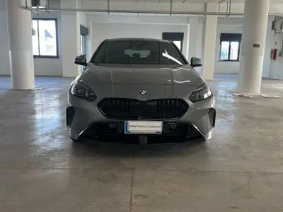 BMW Serie 1 120d cat 5 porte Attiva nuova a Moncalieri