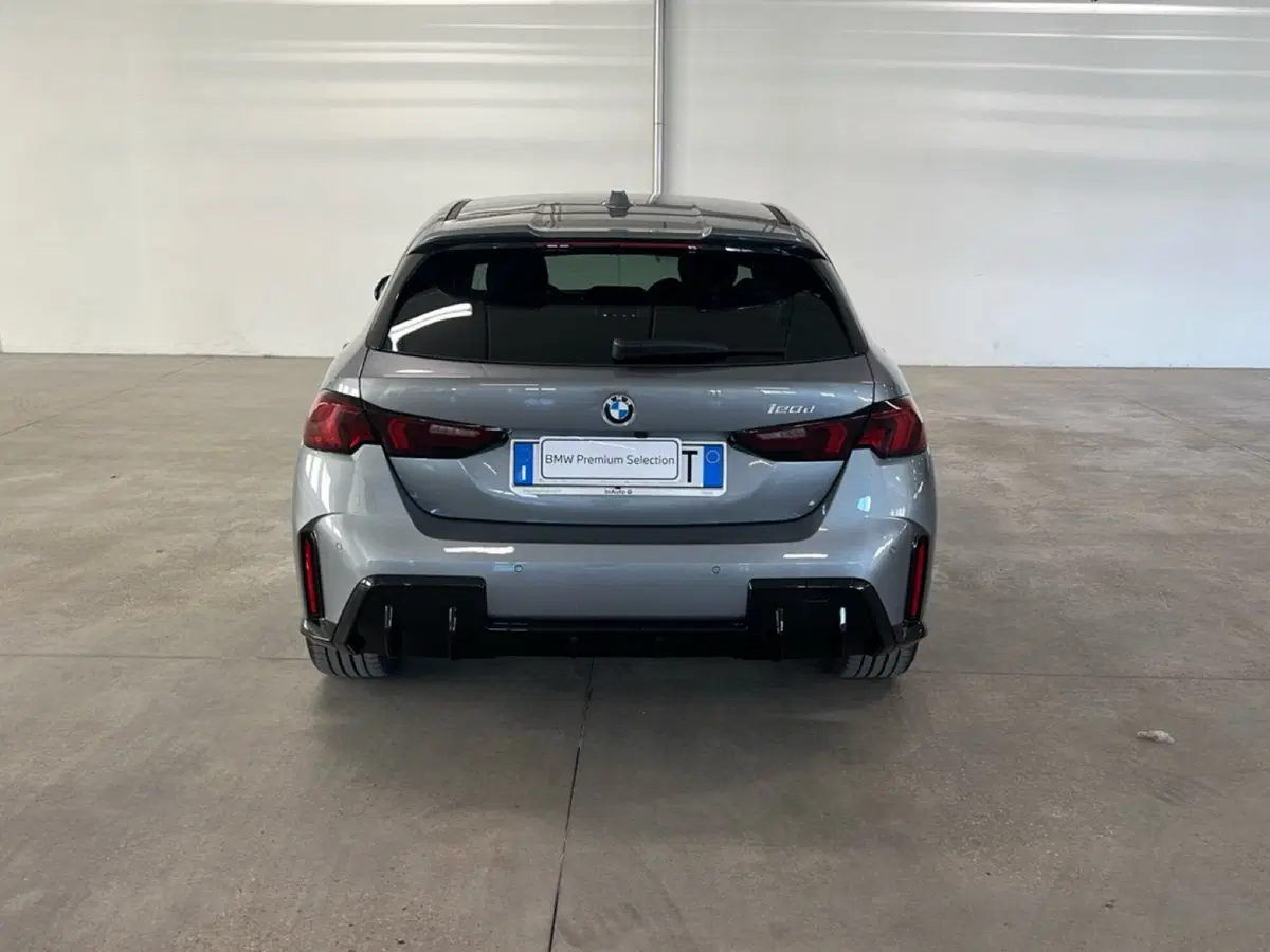 BMW Serie 1 nuova a Torino (6)