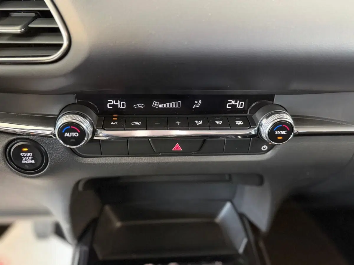 Mazda CX-30 nuova a Napoli (13)