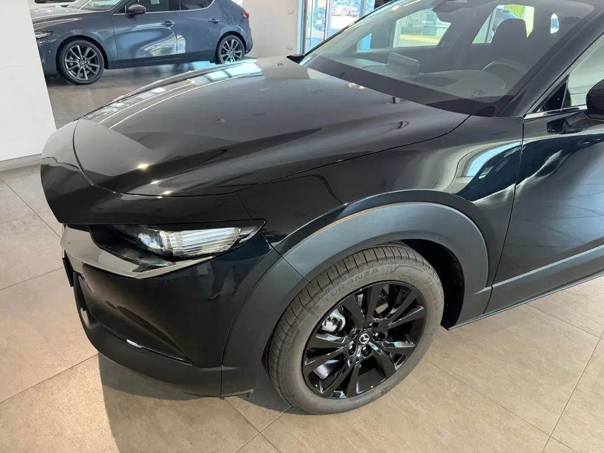 Mazda CX-30 nuova a Napoli (3)