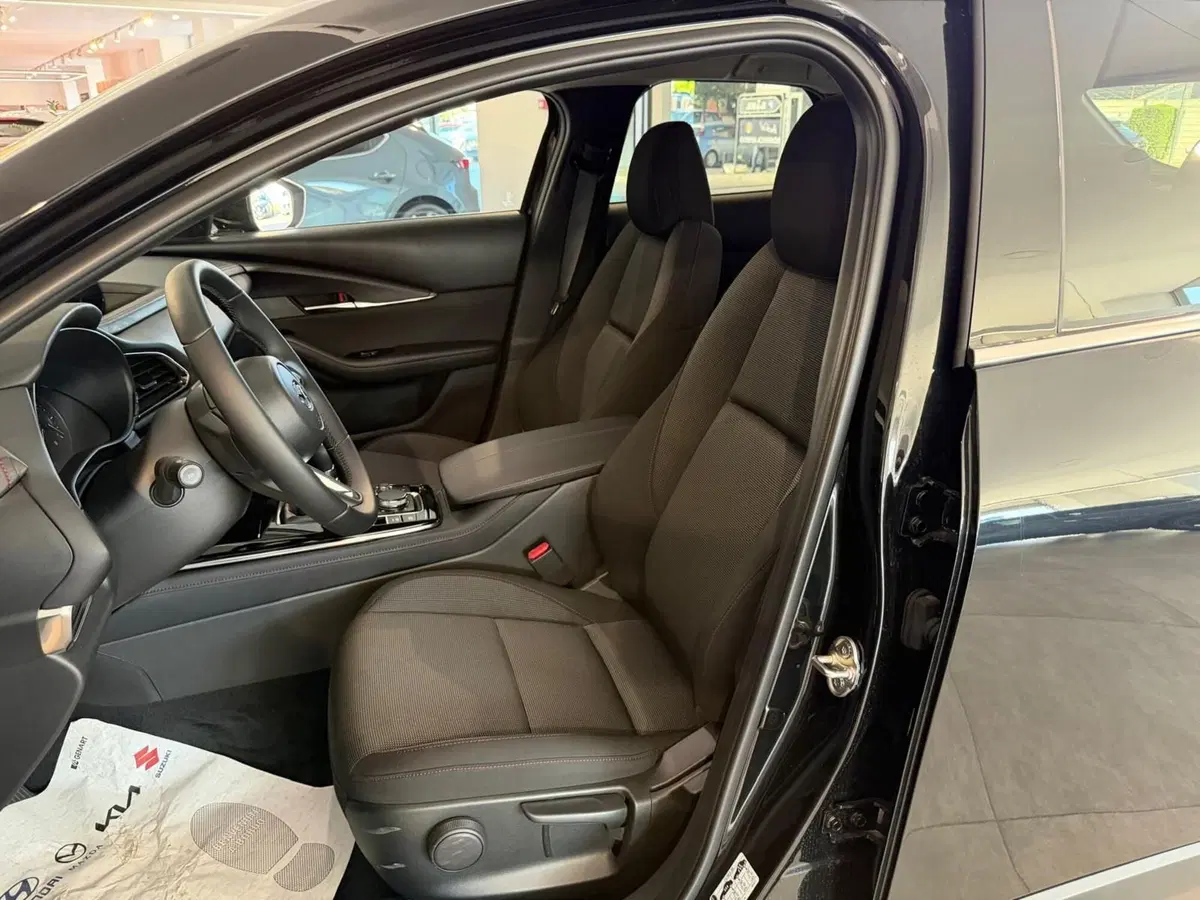 Mazda CX-30 nuova a Napoli (7)