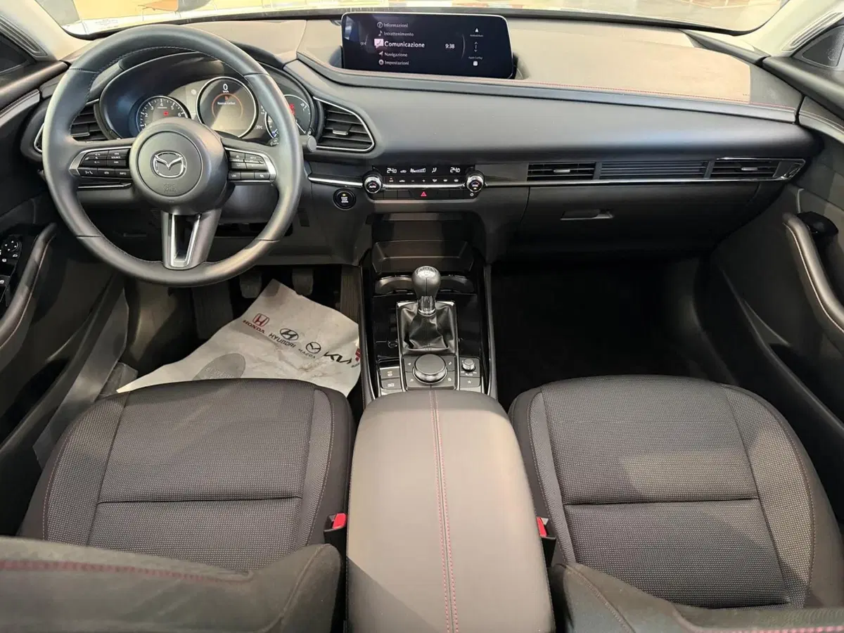 Mazda CX-30 nuova a Napoli (8)
