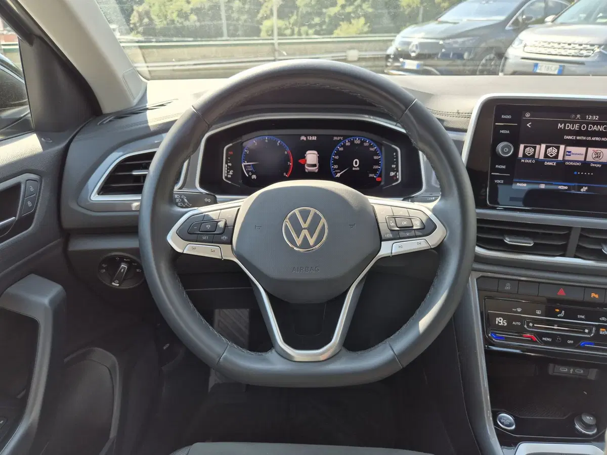 Volkswagen T-Roc usata  (16)