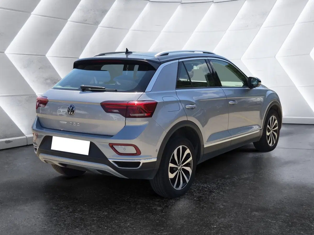 Volkswagen T-Roc usata  (4)