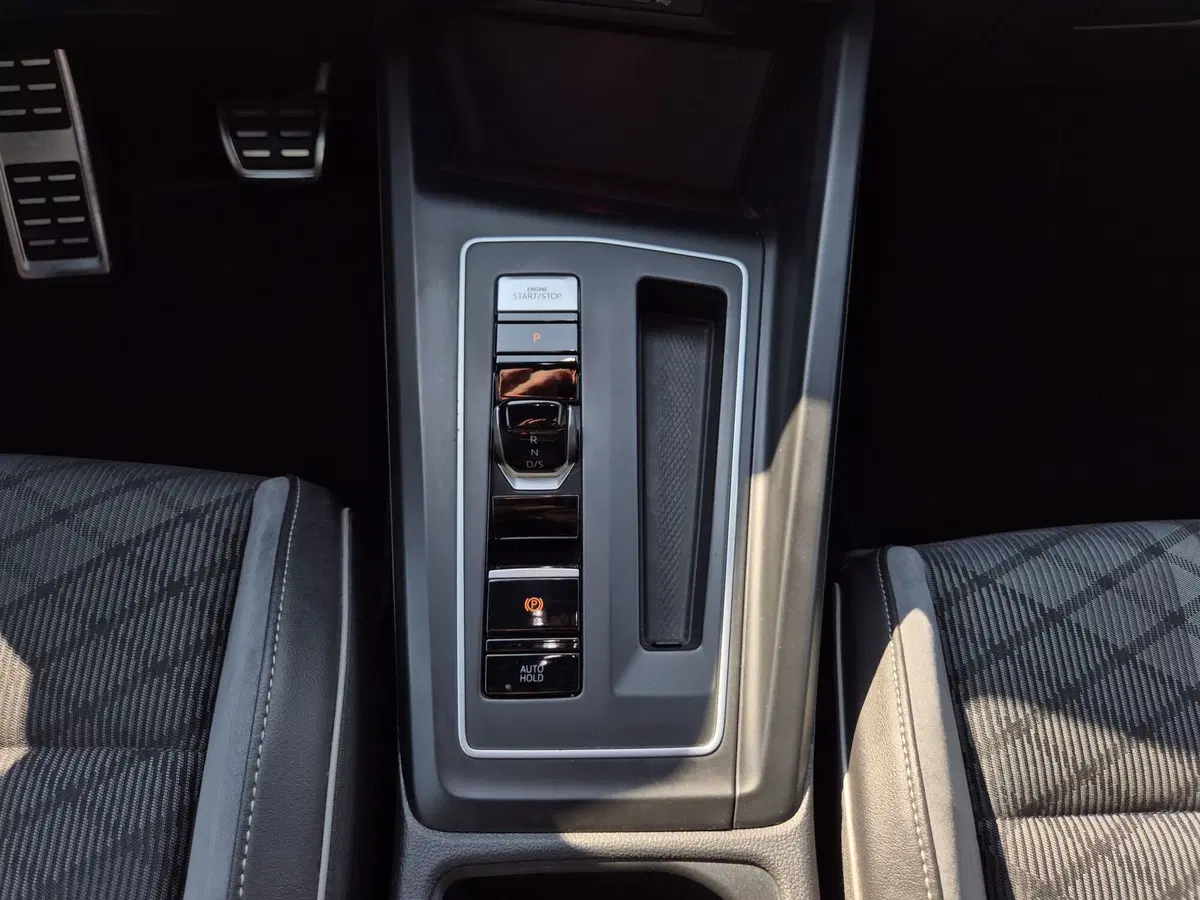 Volkswagen Golf usata  (10)