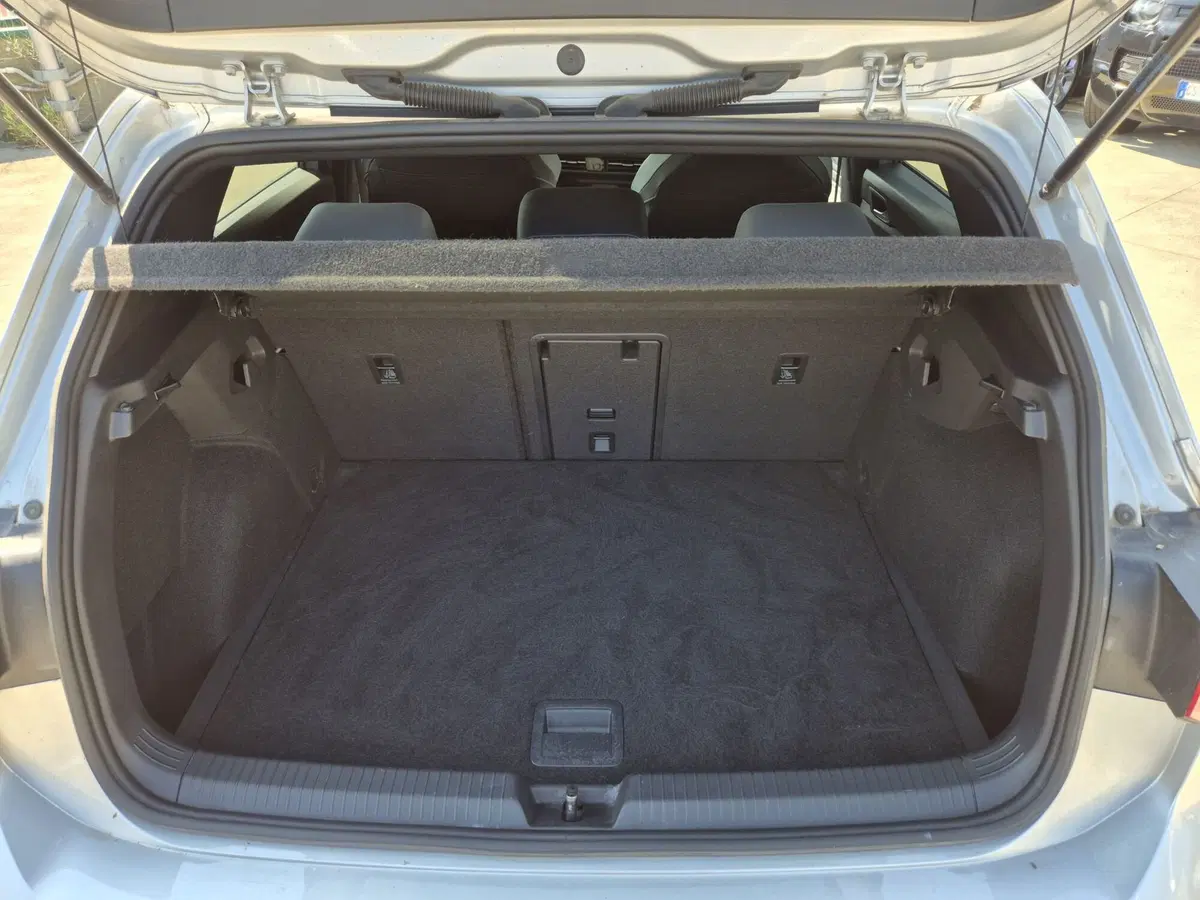 Volkswagen Golf usata  (12)