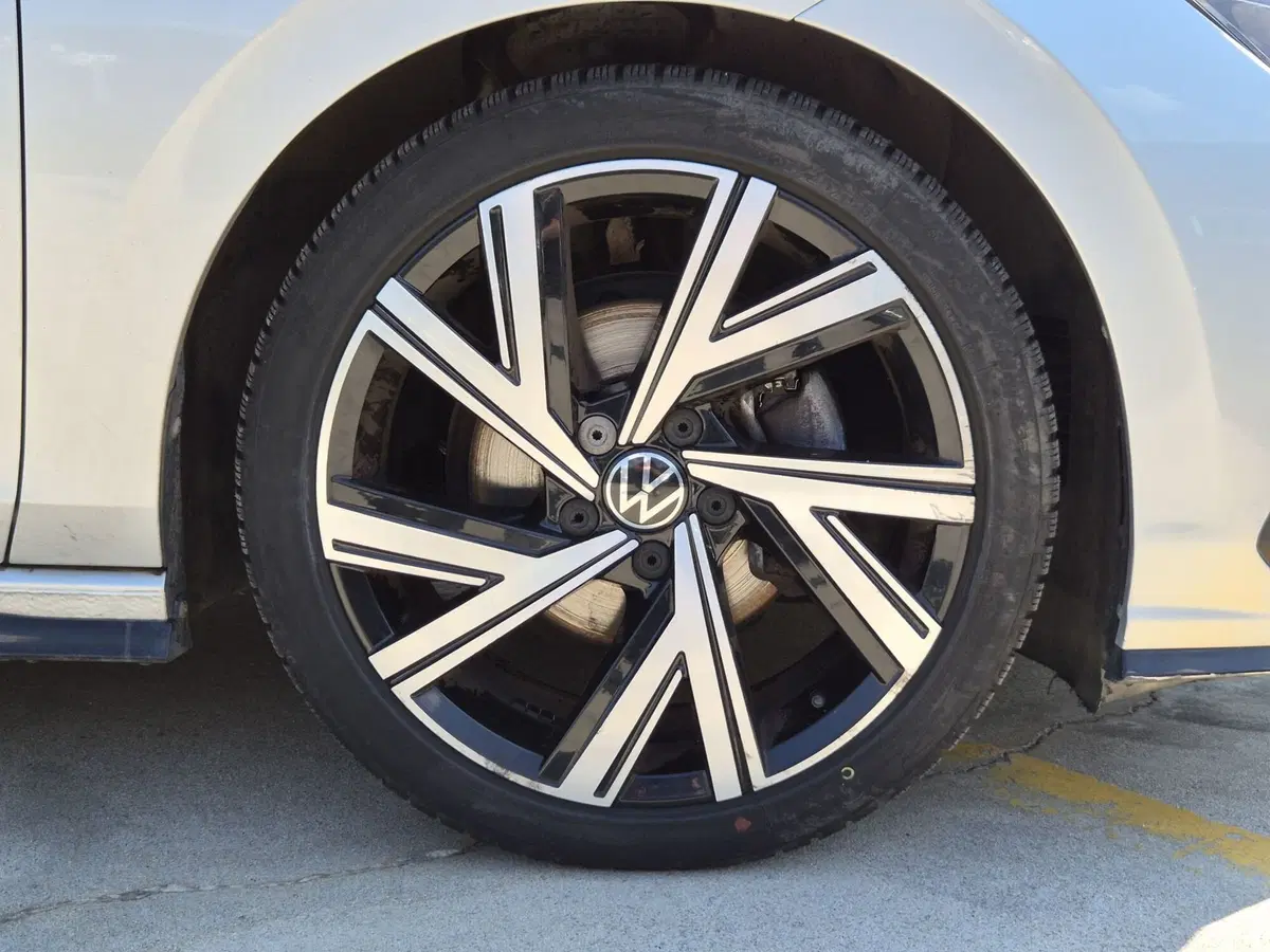 Volkswagen Golf usata  (13)