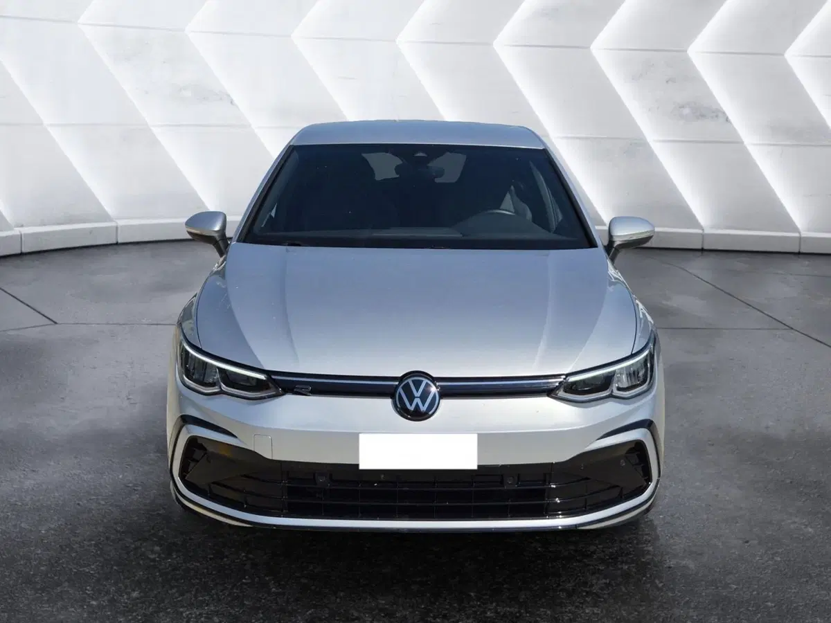 Volkswagen Golf usata  (2)