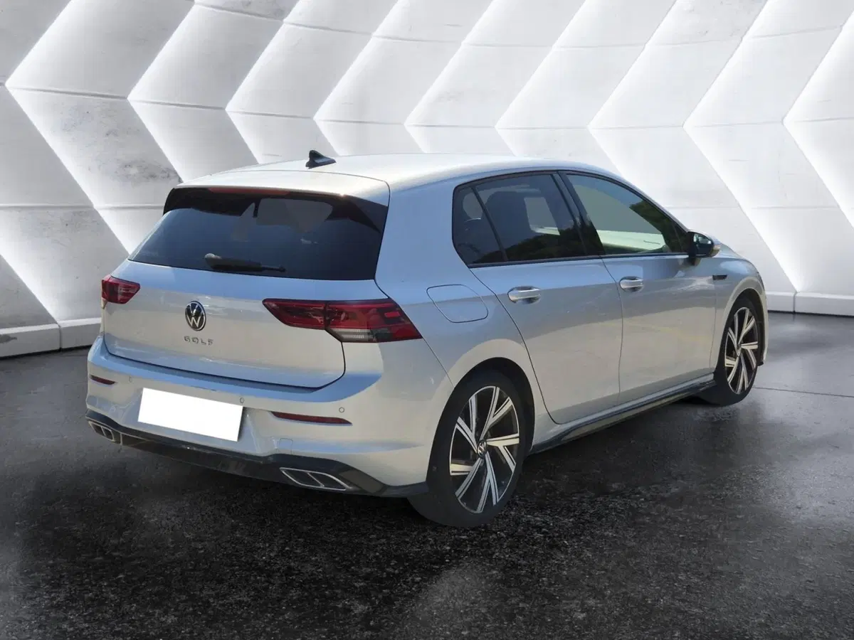 Volkswagen Golf usata  (4)