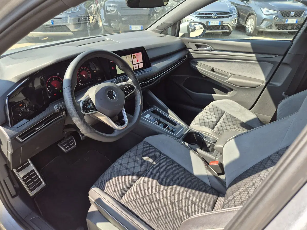 Volkswagen Golf usata  (6)