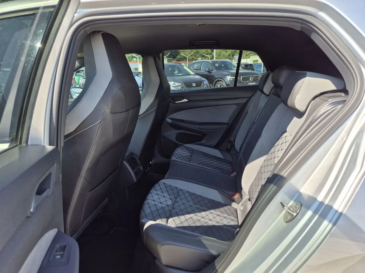 Volkswagen Golf usata  (7)