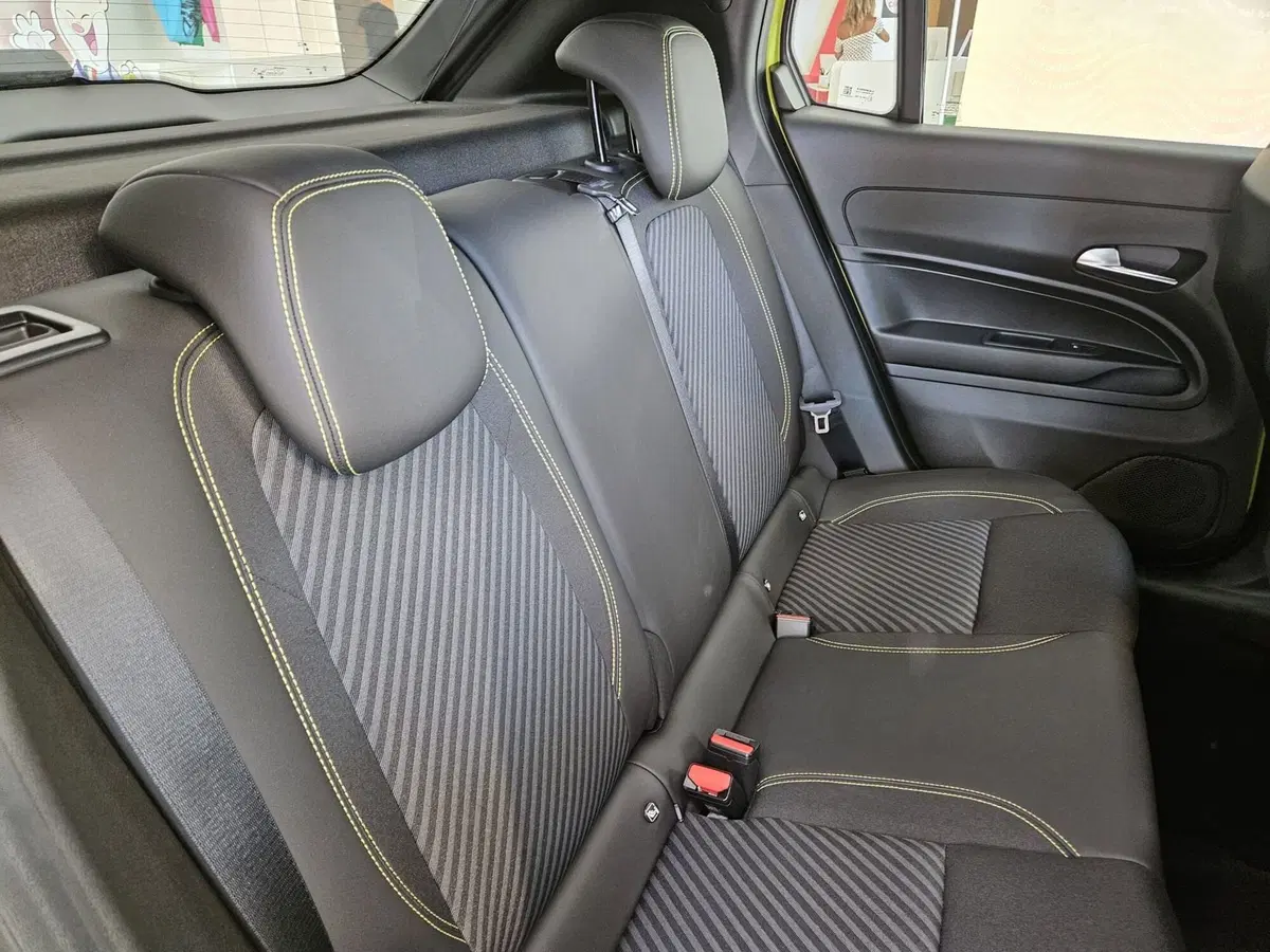 Abarth 600e nuova a Matera (16)