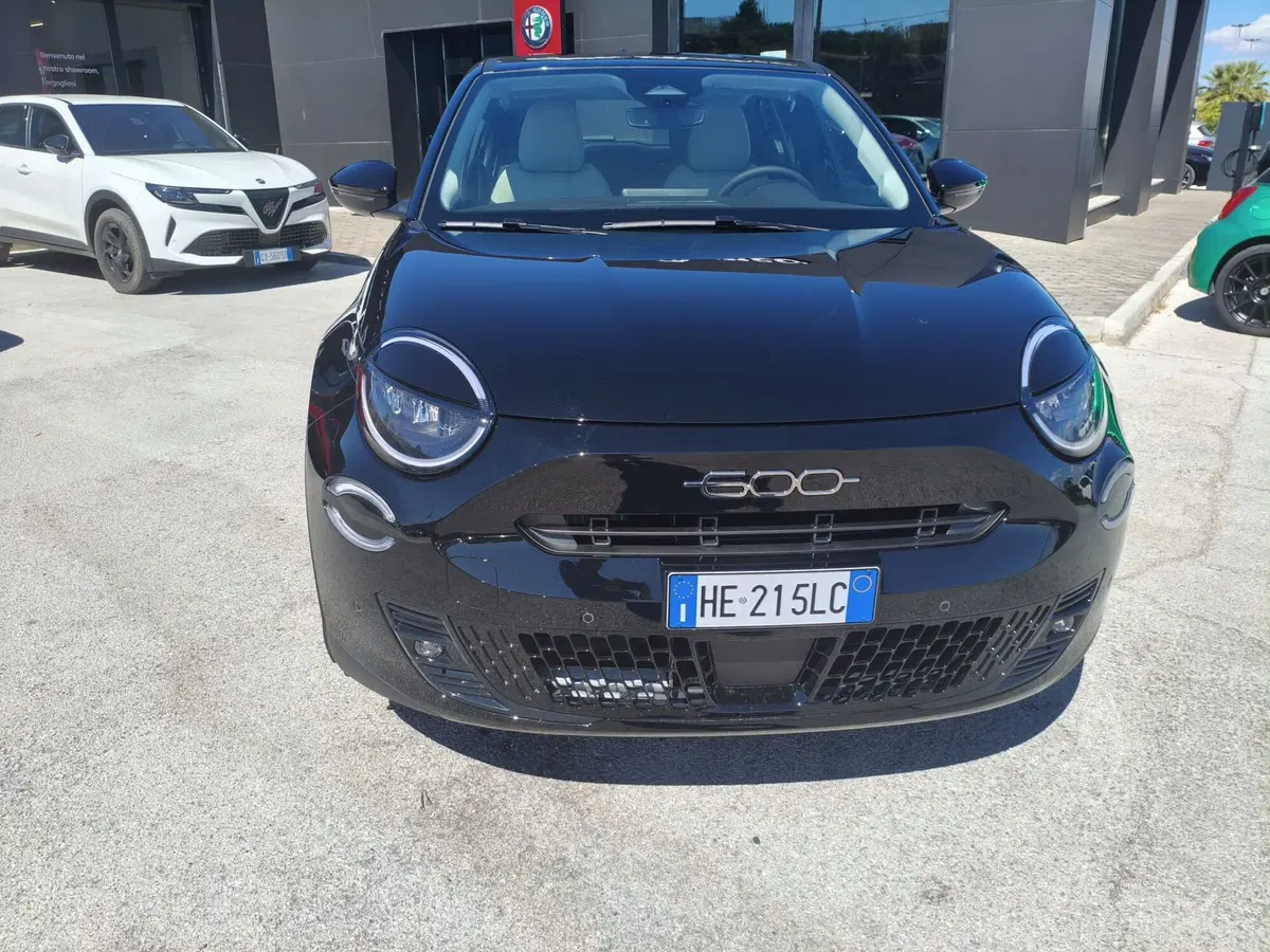 Fiat 600 nuova a Matera (4)