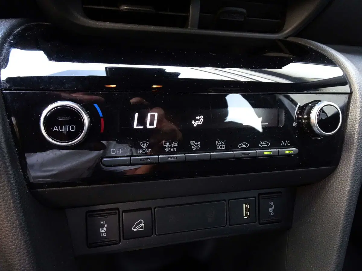 Toyota Yaris Cross usata a Treviso (17)
