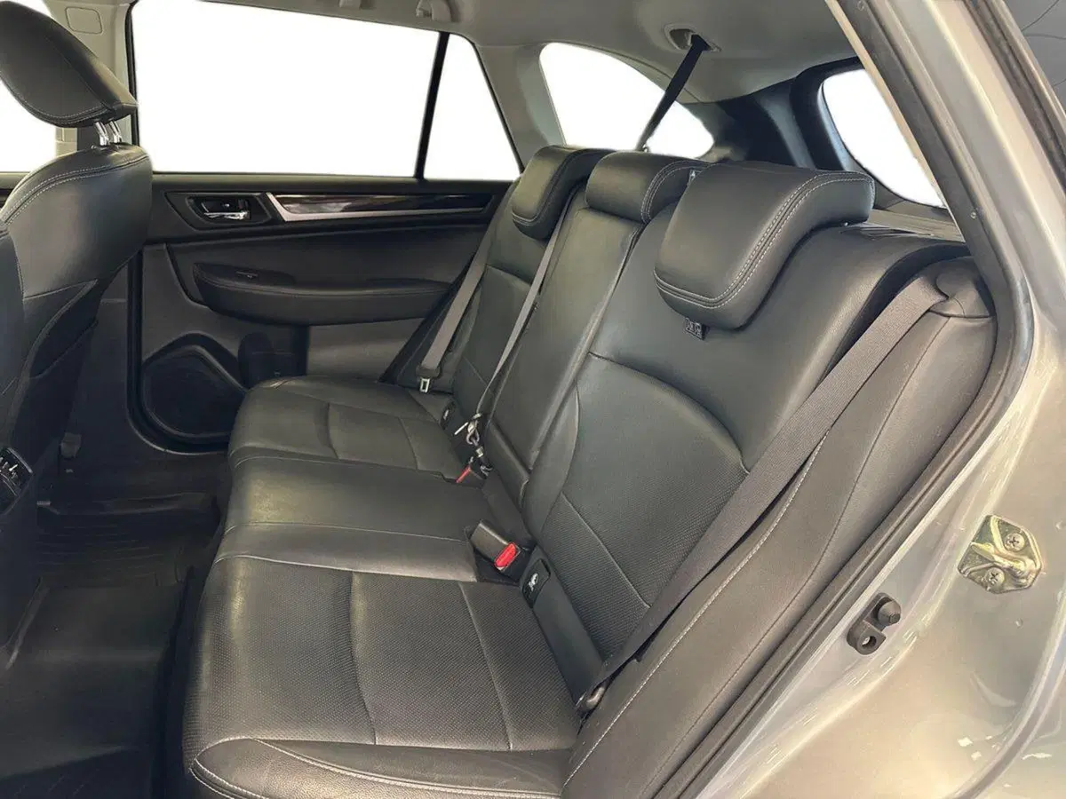 Subaru Outback usata a Prato (15)
