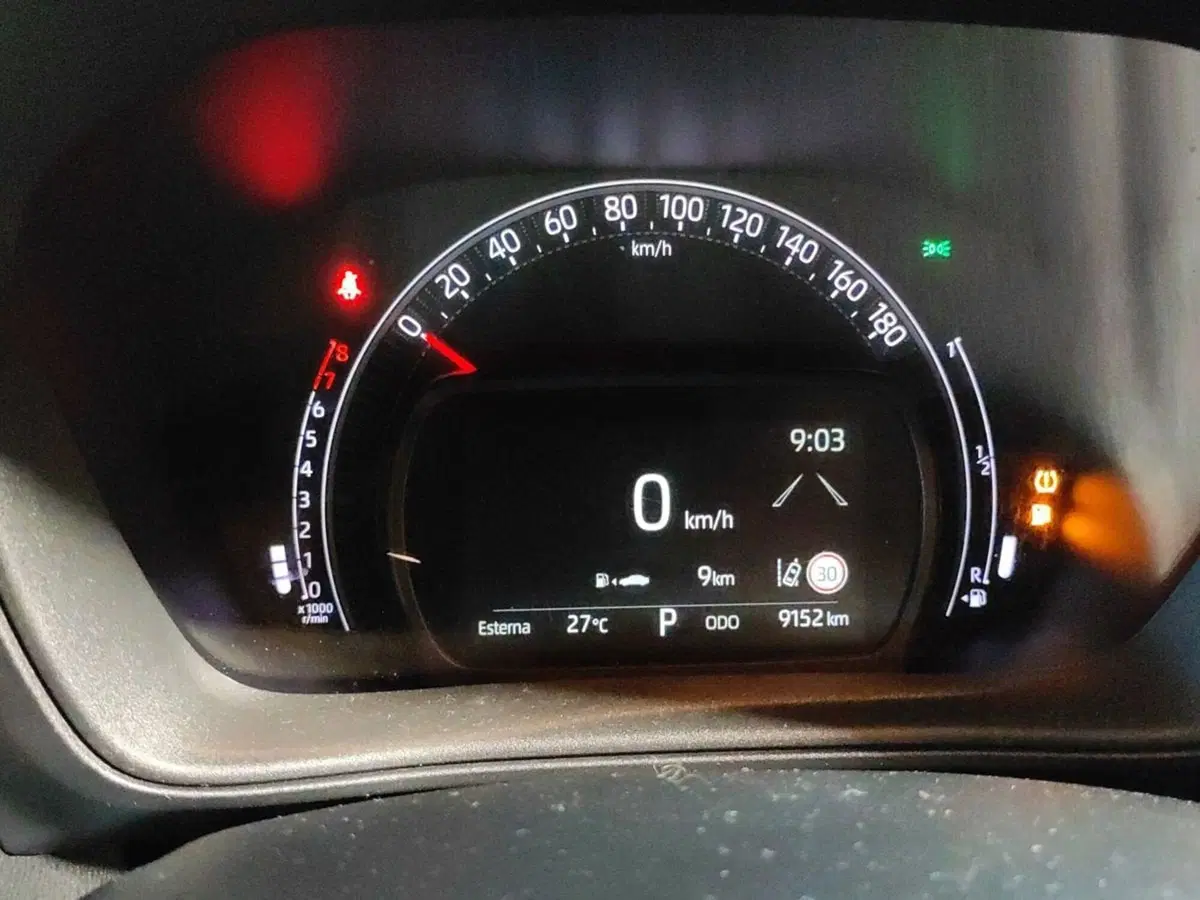 Toyota Aygo X usata a Milano (10)