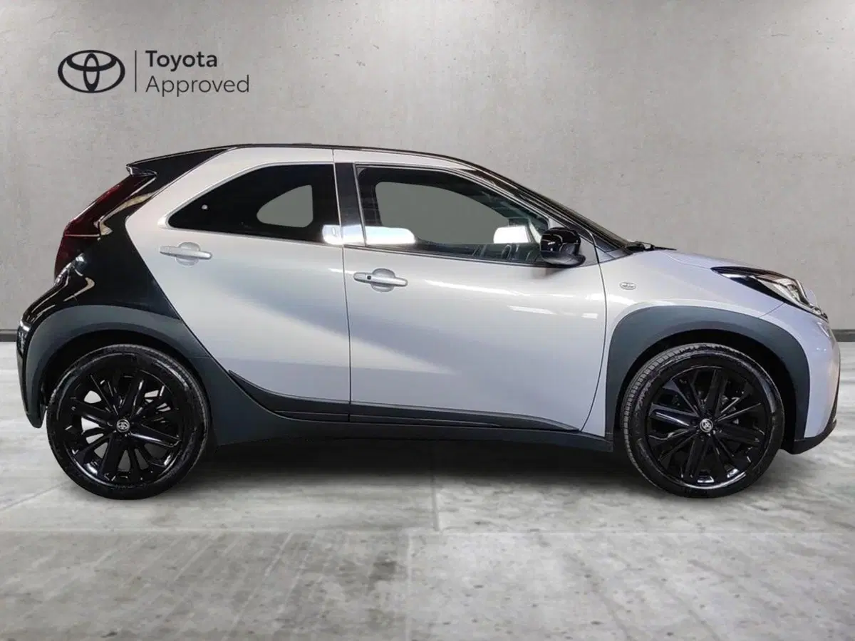 Toyota Aygo X usata a Milano (5)