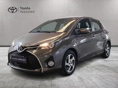 Toyota Yaris 1.5 Hybrid 5 porte Active del 2016 usata a Milano