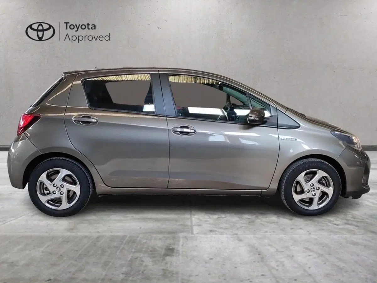 Toyota Yaris usata a Milano (5)