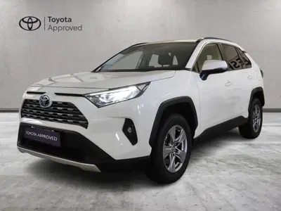 Toyota Rav4 HV (218CV) E-CVT 2WD Active del 2022 usata a Milano