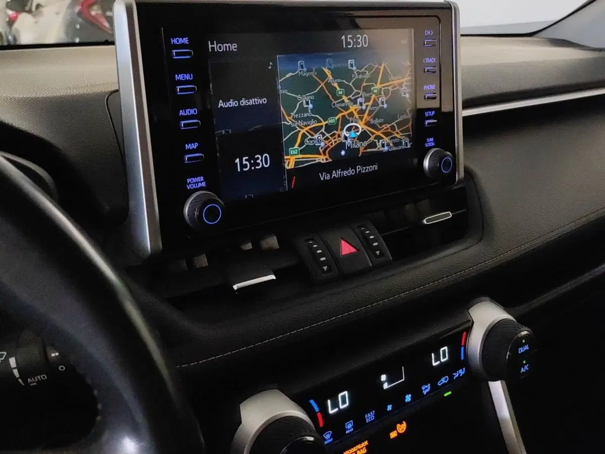 Toyota Rav4 usata a Milano (11)