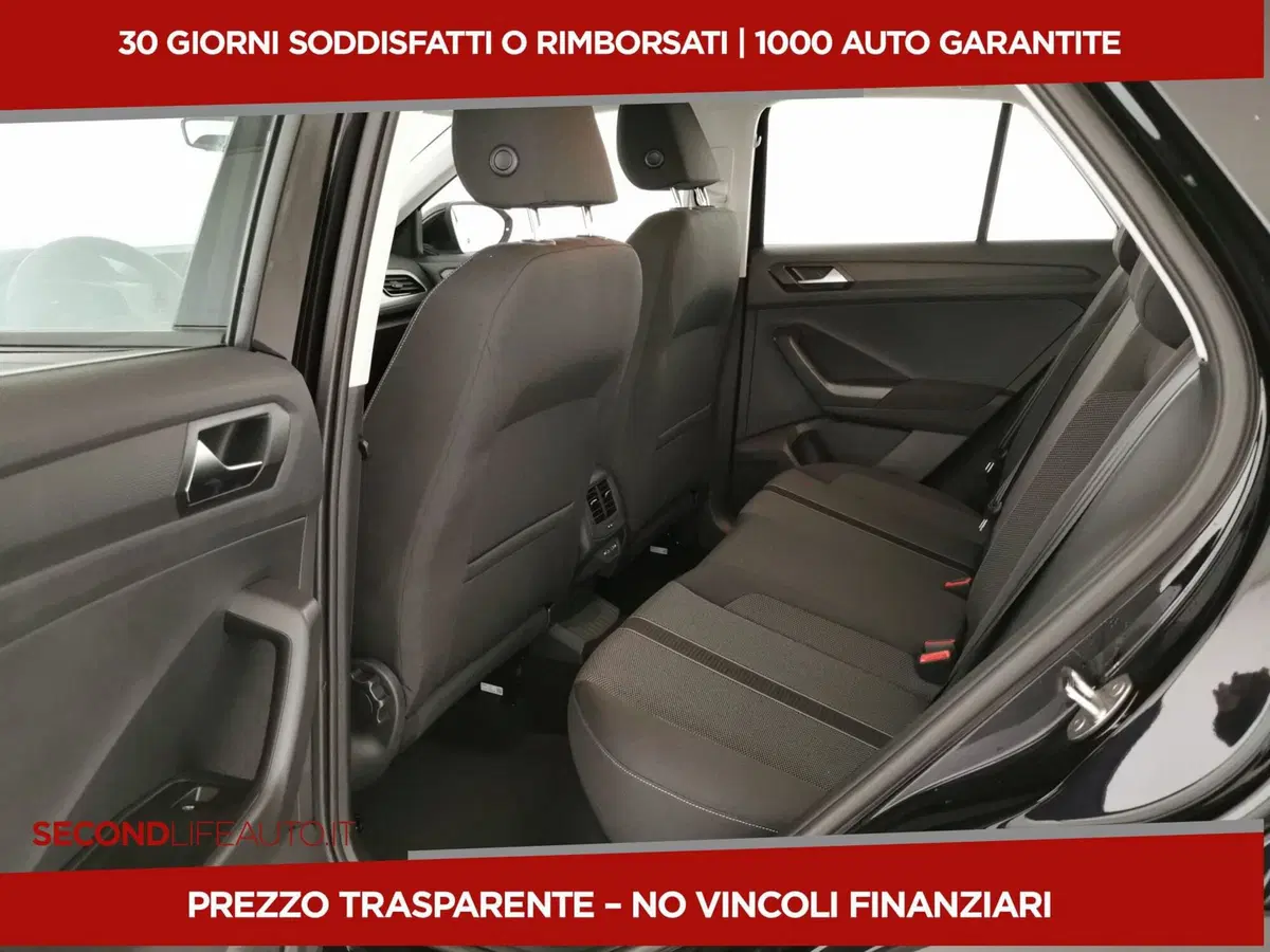Volkswagen T-Roc nuova a Chieti (6)