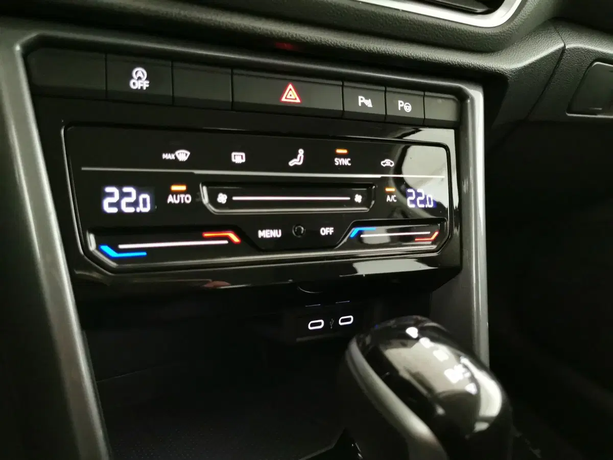 Volkswagen T-Roc usata a Chieti (12)