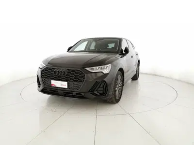 Audi Q3 Sportback 35 2.0 tdi S line edition s-tronic del 2024 usata a San Giovanni Teatino