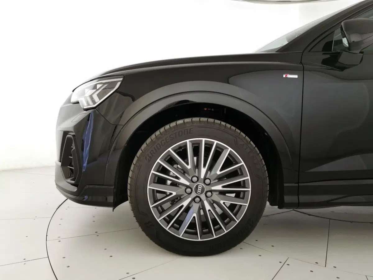 Audi Q3 Sportback usata a Chieti (7)