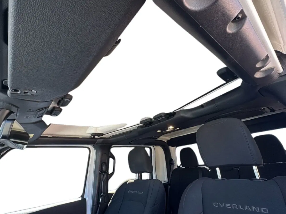Jeep Gladiator usata a Agrigento (17)