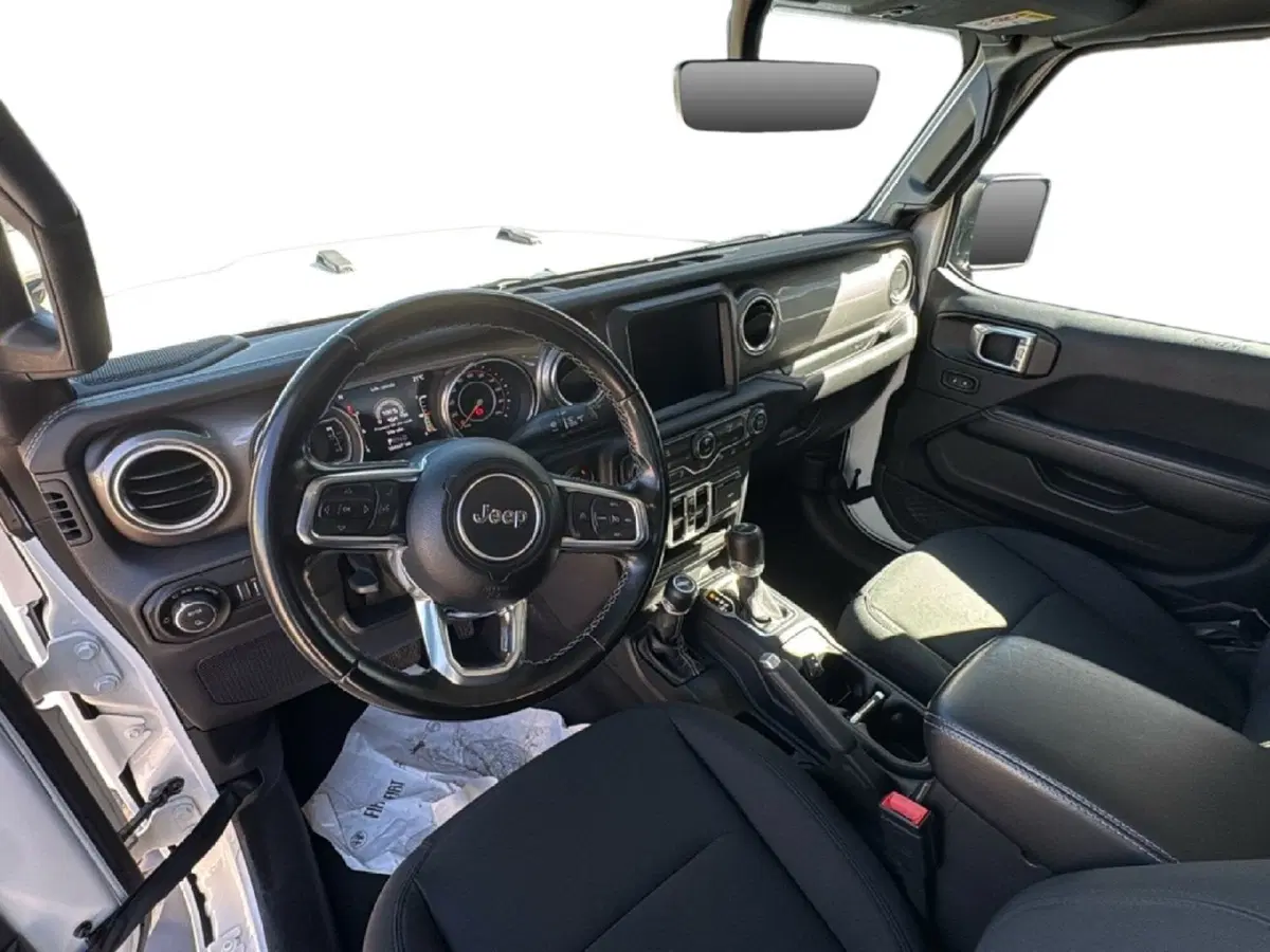 Jeep Gladiator usata a Agrigento (18)