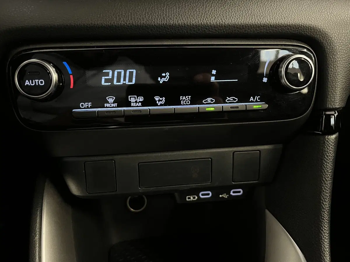Toyota Yaris usata a Modena (11)