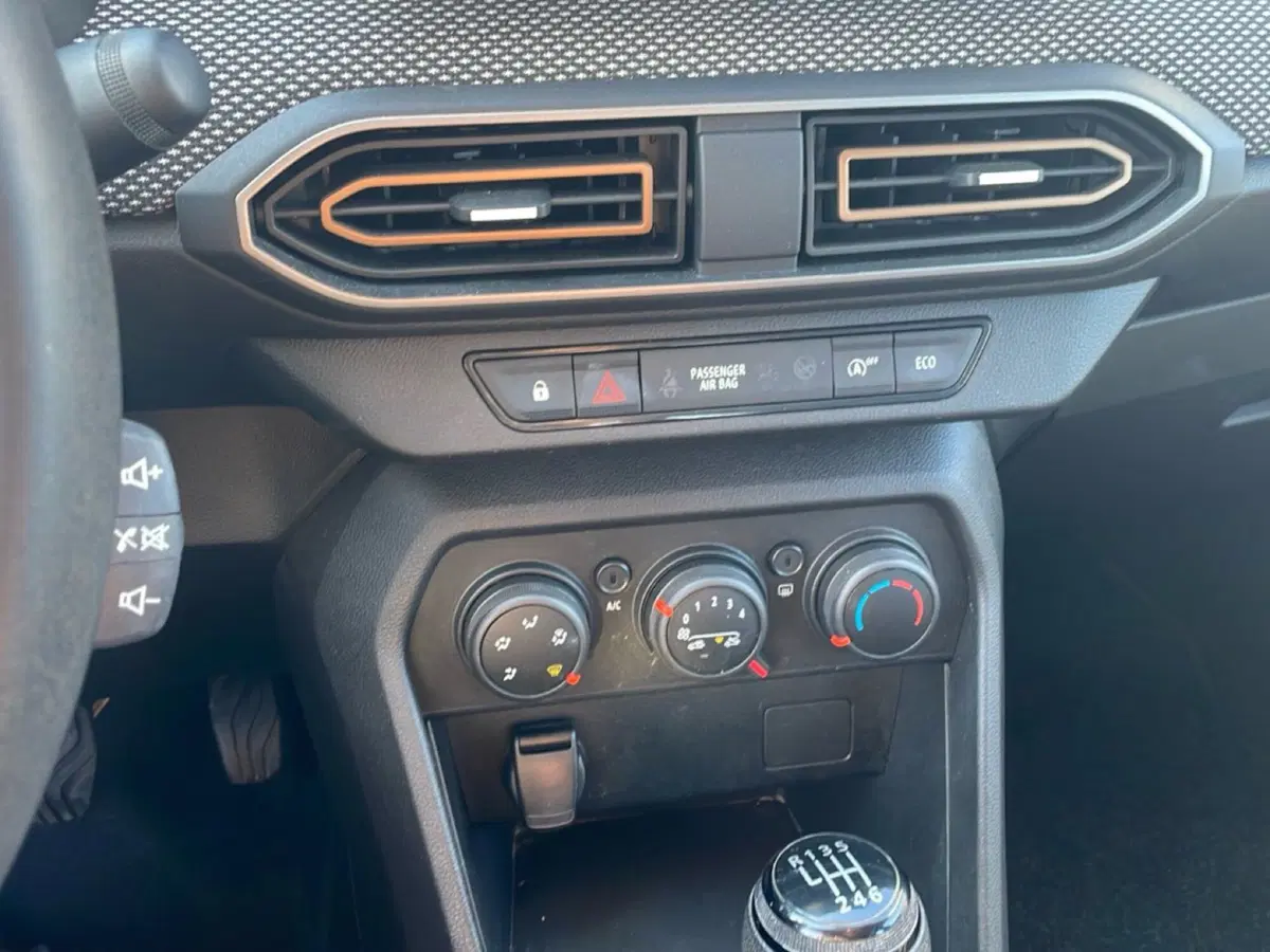Dacia Sandero usata a Bologna (19)