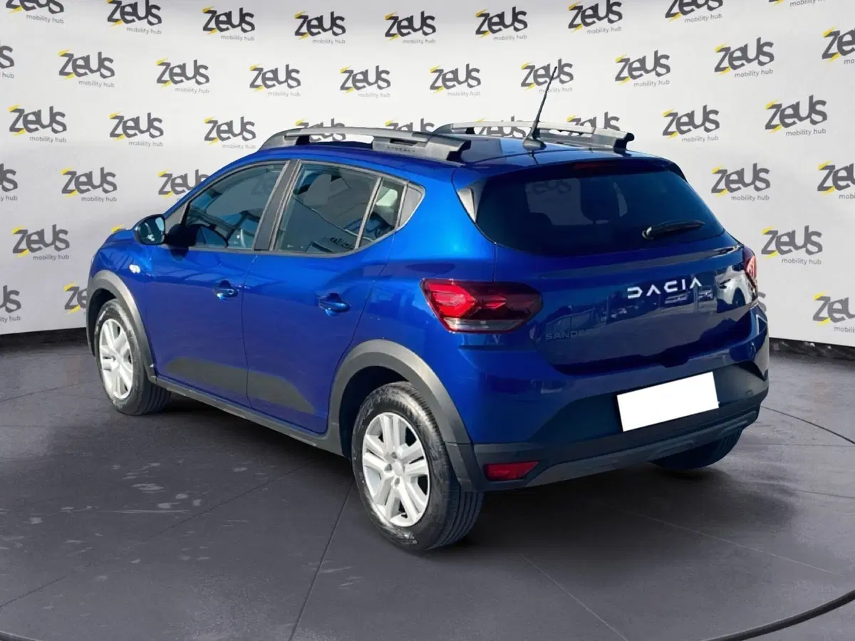 Dacia Sandero usata a Bologna (4)