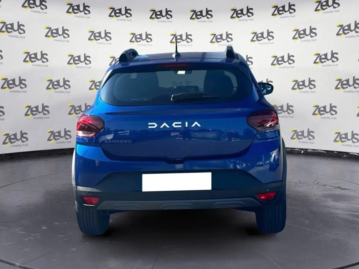 Dacia Sandero usata a Bologna (5)