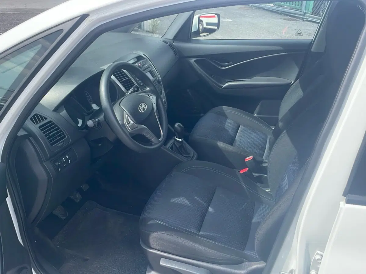 Hyundai ix20 usata a Bologna (12)