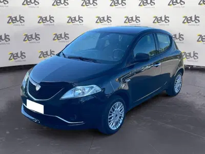Lancia Ypsilon 1.2 69 CV 5 porte Gold del 2017 usata a Imola