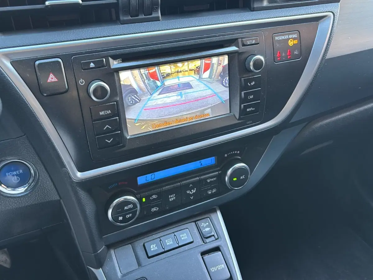 Toyota Auris usata a Bologna (12)