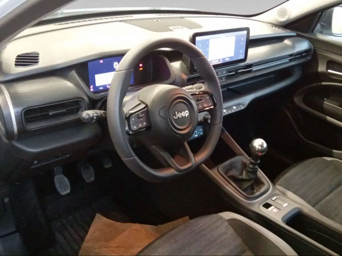 Jeep Avenger usata a Firenze (9)