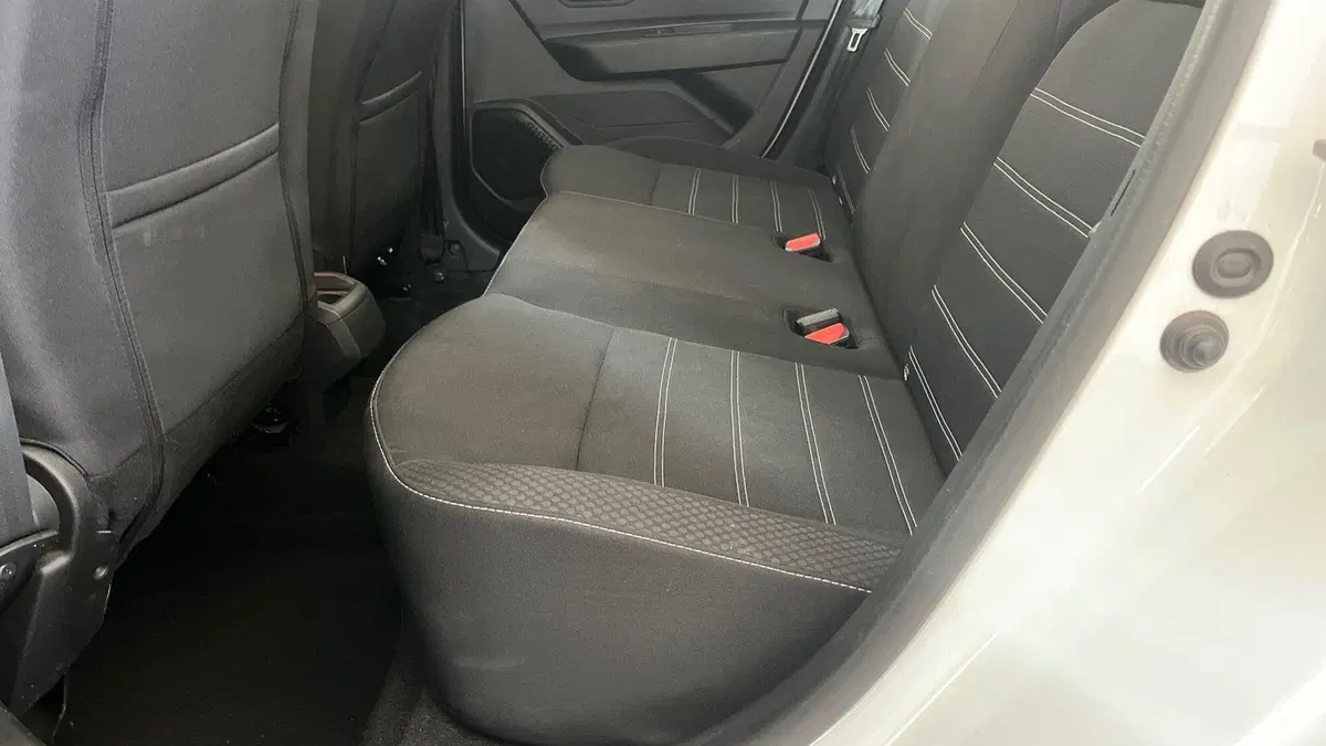 Dacia Duster usata a Catania (13)